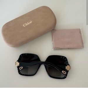 Chloe Vera Black Scalloped Sunglasses, Square, Black